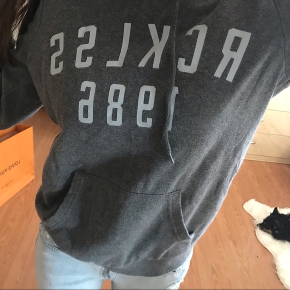 Y&R hoodie - Picture 2 of 5